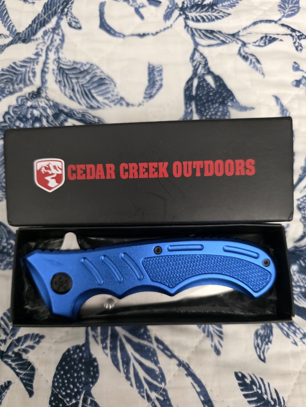 Cedar Creek Outdoors Blue Folding Pocket Knife